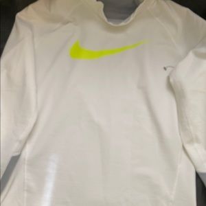 Women’s Dri-Fit Long Sleeve Nike Shirt